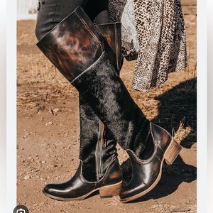 Brand new Womens Free Bird boots Charlie. Size 10